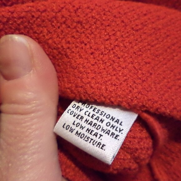 St. John RED Knit Jacket ~ Black Button Closure (7 Buttons) Size:  Small - Picture 8 of 11